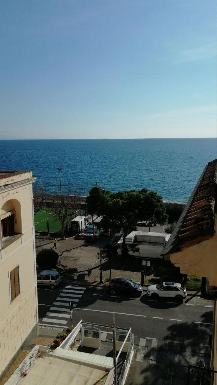 Brasca Amalfi Rosa Canina 米诺利 外观 照片